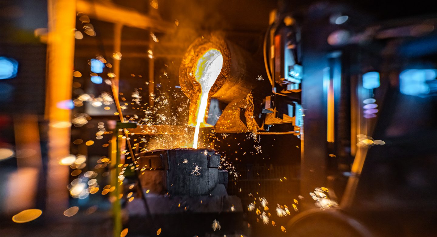Molten metal pouring